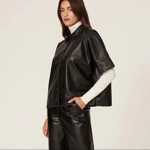 Natori Faux Leather Top Black Size Medium